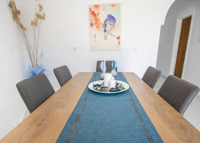 Fileo Family And Friends Living * Archangelos (Rhodes)