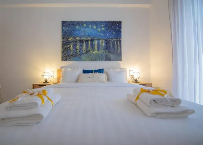 Fileo Family And Friends Living