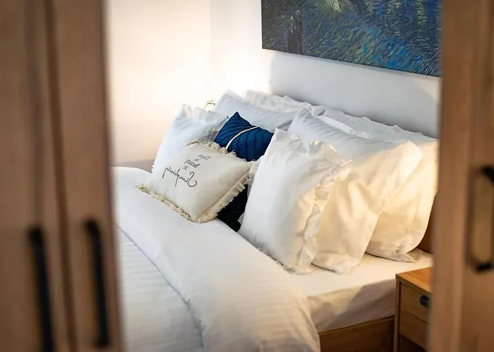 Fileo Family And Friends Living *